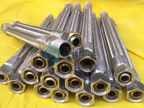 ����ܛ��